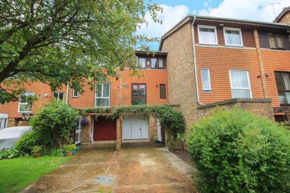 4 Bedroom Town House